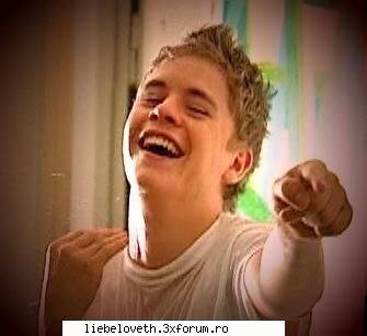 imagini gustav schafer ..shi face parte din th...shi langa asta`i sckump ..:x punetzi tot avetzi